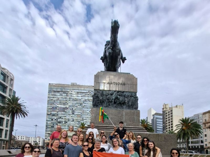 Uruguai - Montevidéu, Punta, Colônia e Chuí