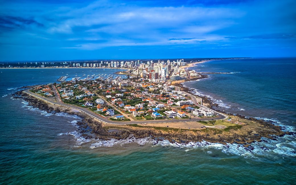 Uruguai: Montevideo, Punta del Este, Colonia del Sacramento, Piriápolis, Fortaleza de Santa Teresa e Chuí