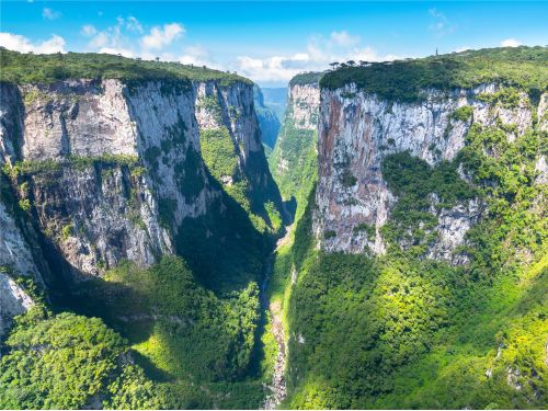 Cânions de Cambará do Sul – Itaimbezinho e Fortaleza